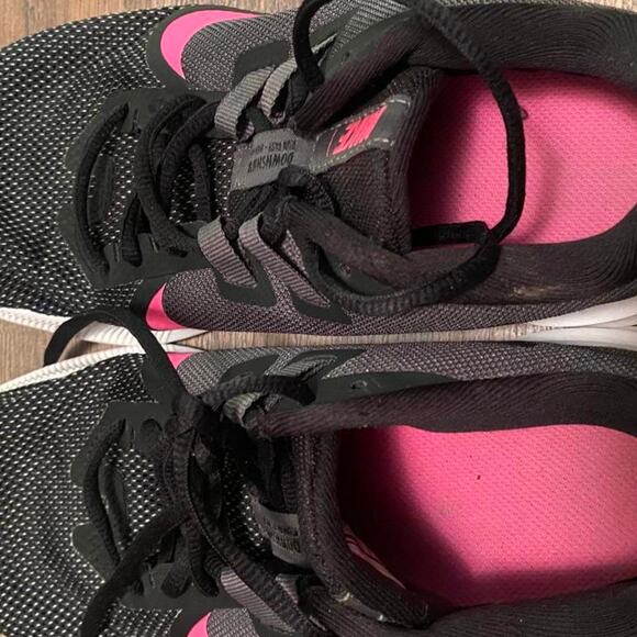 Womens nike running shoe athletic - Picture 5 of 6